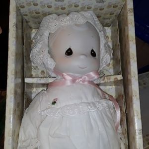 E-0539 "Katie Lynne" Precious Moments doll